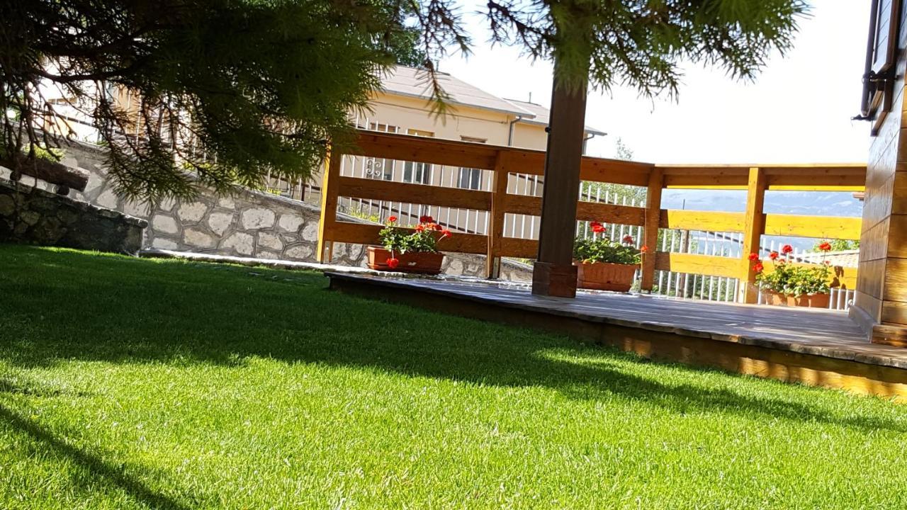 B&B Lo Chalet Di Ocre San Felice d'Ocre Buitenkant foto